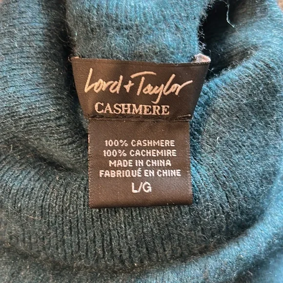 Lord & Taylor 100% cashmere turtleneck sweater, woman’s L fit M - Picture 3 of 4